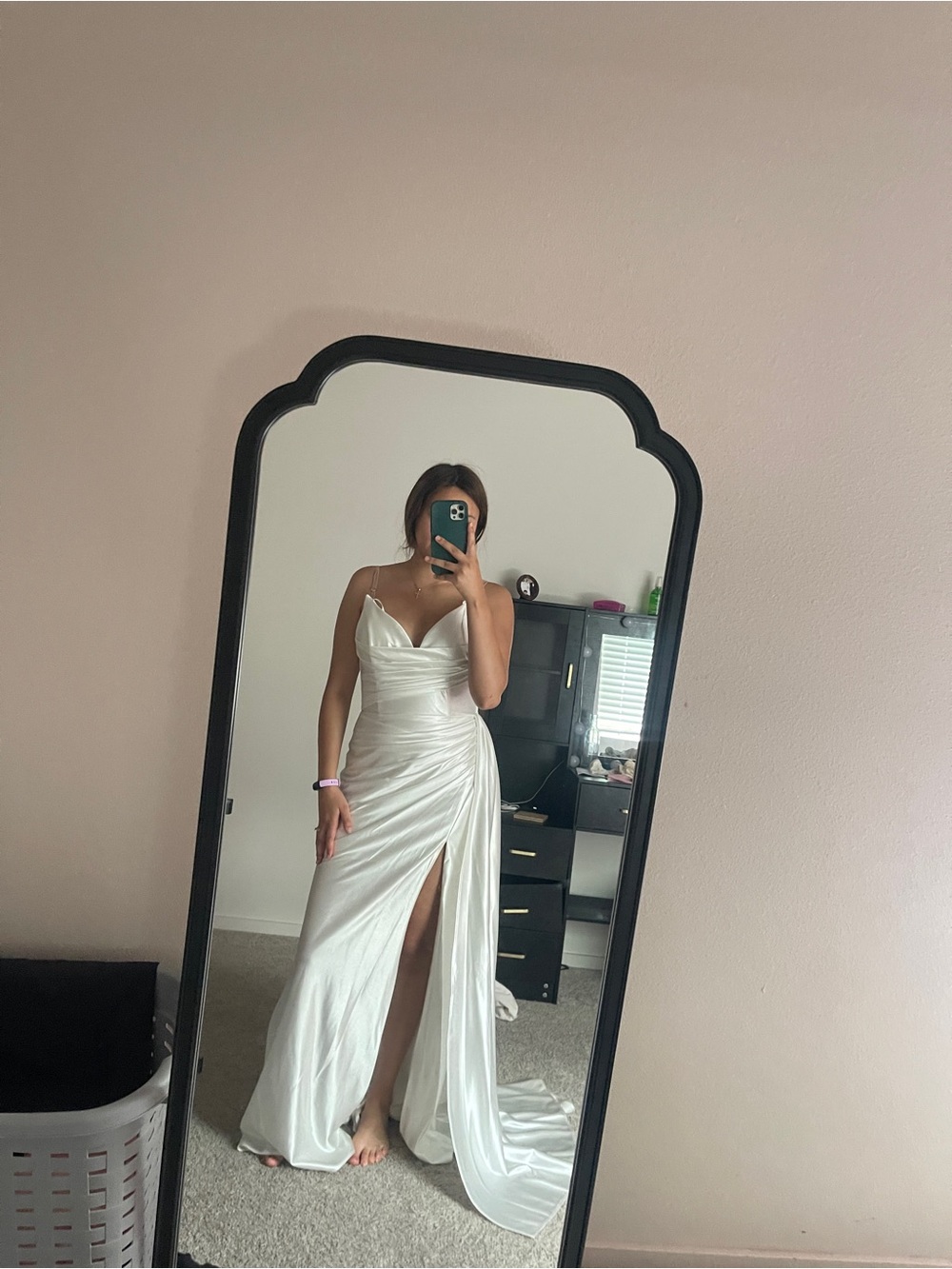Elegant White Satin Spaghetti-Strap Prom Gown with Side Slit